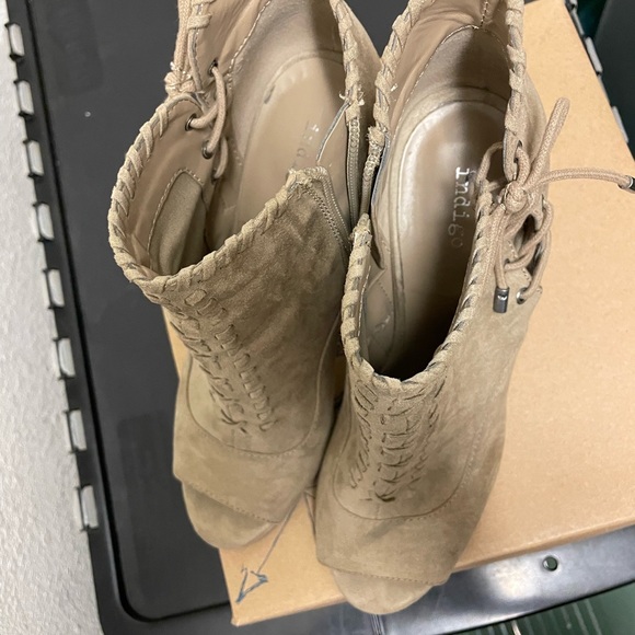 Indigo brand tan ankle booties. - Picture 6 of 6